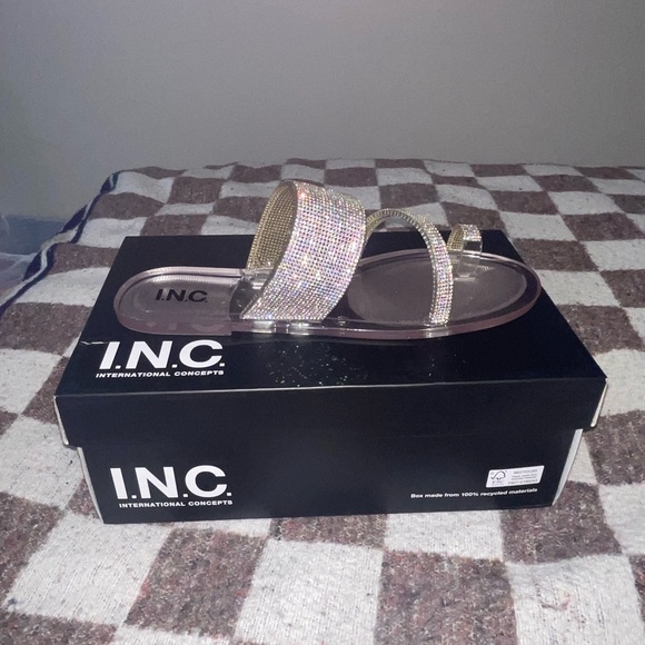 Clear bling jelly sandals, size 11, made for size 10 women’s - Picture 3 of 3